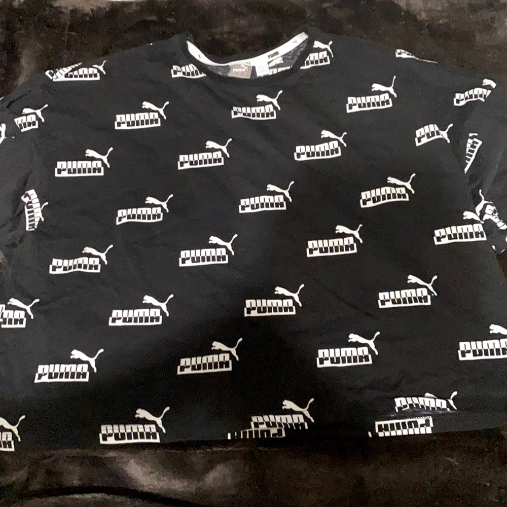 Black Puma cropped tee